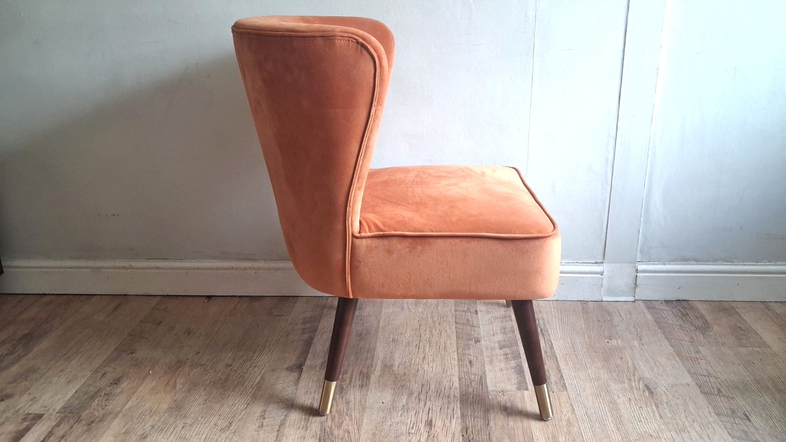 photo furniture Delightful  Upholstered Velvet Cocktail/Accent /Bedroom /Hall/Lounge Chair Vgc