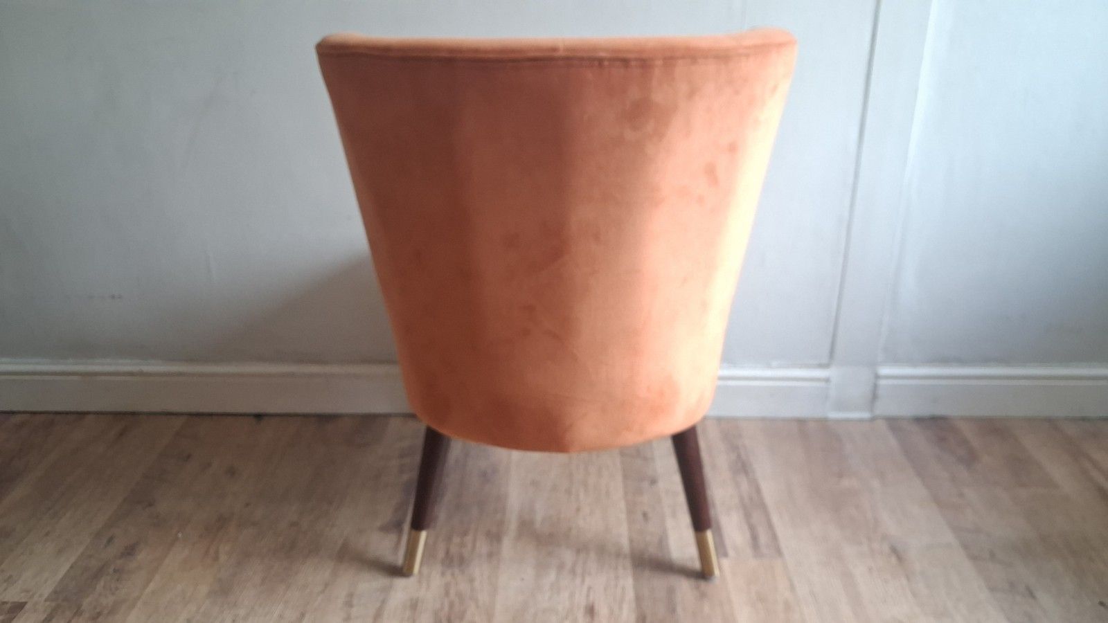 175.0 Delightful  Upholstered Velvet Cocktail/Accent /Bedroom /Hall/Lounge Chair Vgc photo