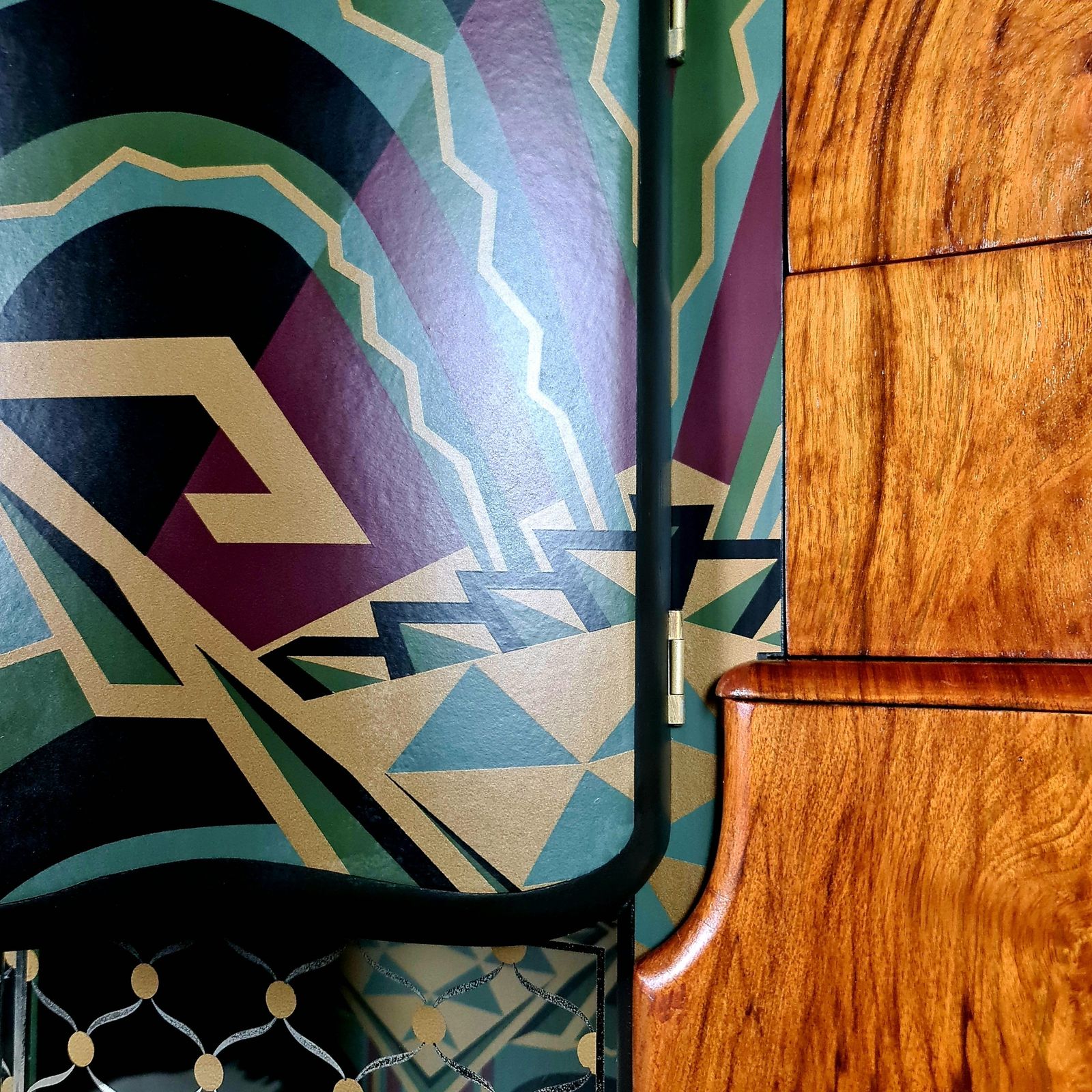 photo vinterior Art Deco Cocktail Cabinet. Fully Restored Restored And Re Designed.