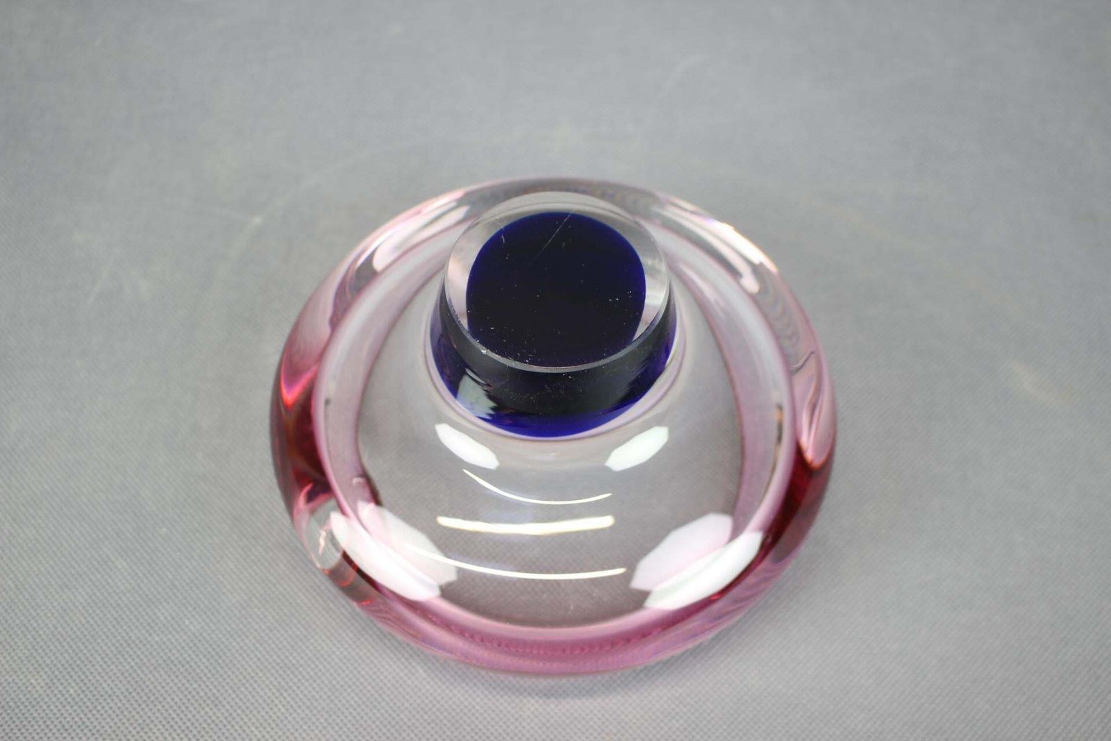 Tsjechische roze en blauwe sommerso glazen asbak uit de jaren 1960, door Hospodka photo buy