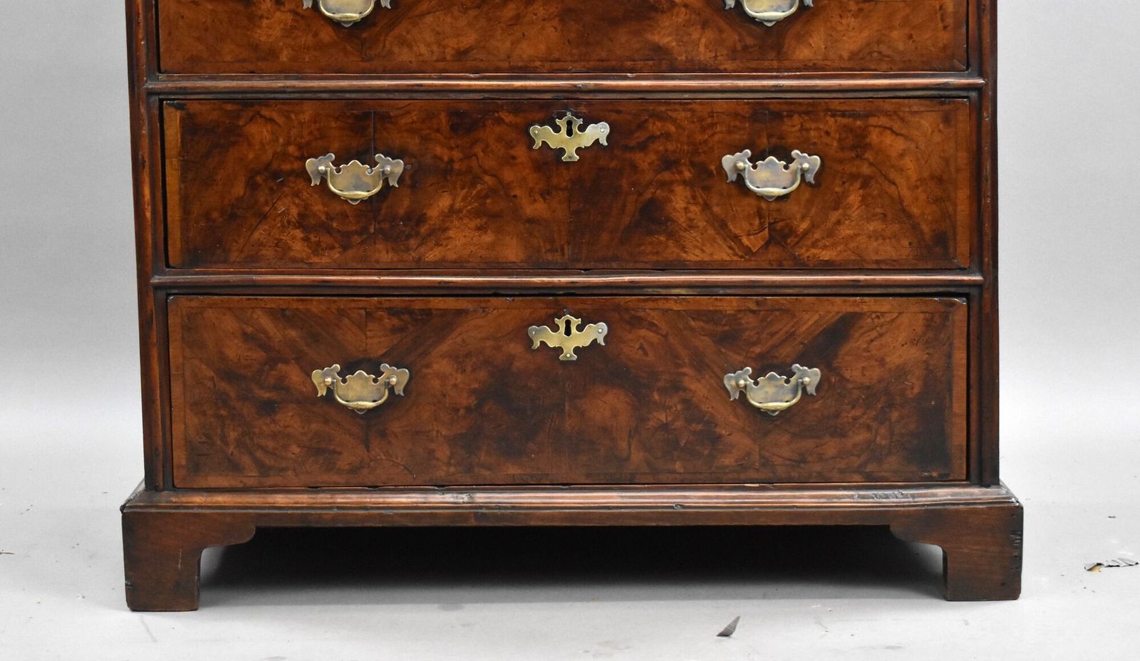 George III Burr Walnut Chest Of Drawers photo buy