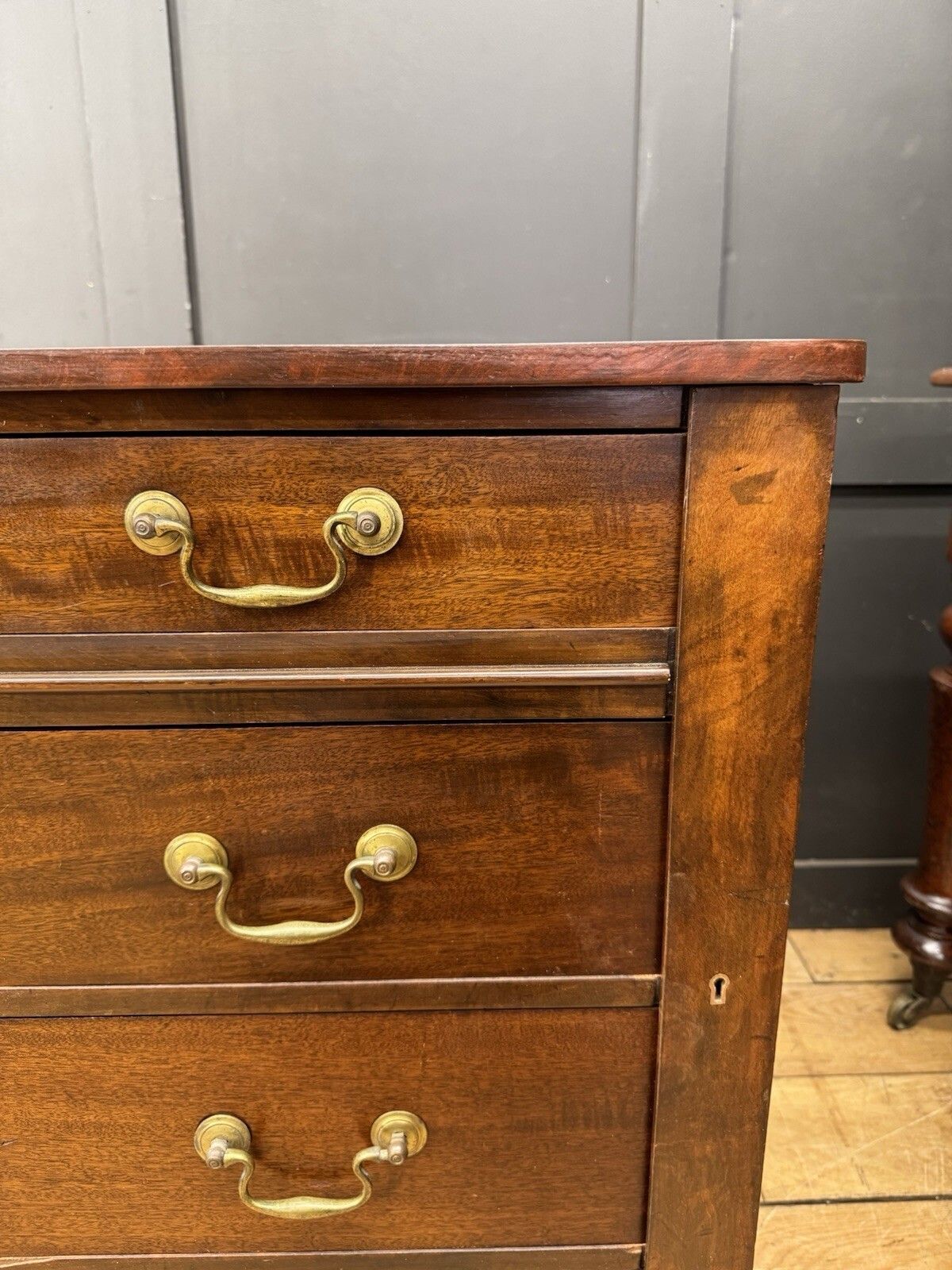 Antique Mahogany Twin Pedestal Desk Kneehole Writing Office Desk Computer Desk photo vintage