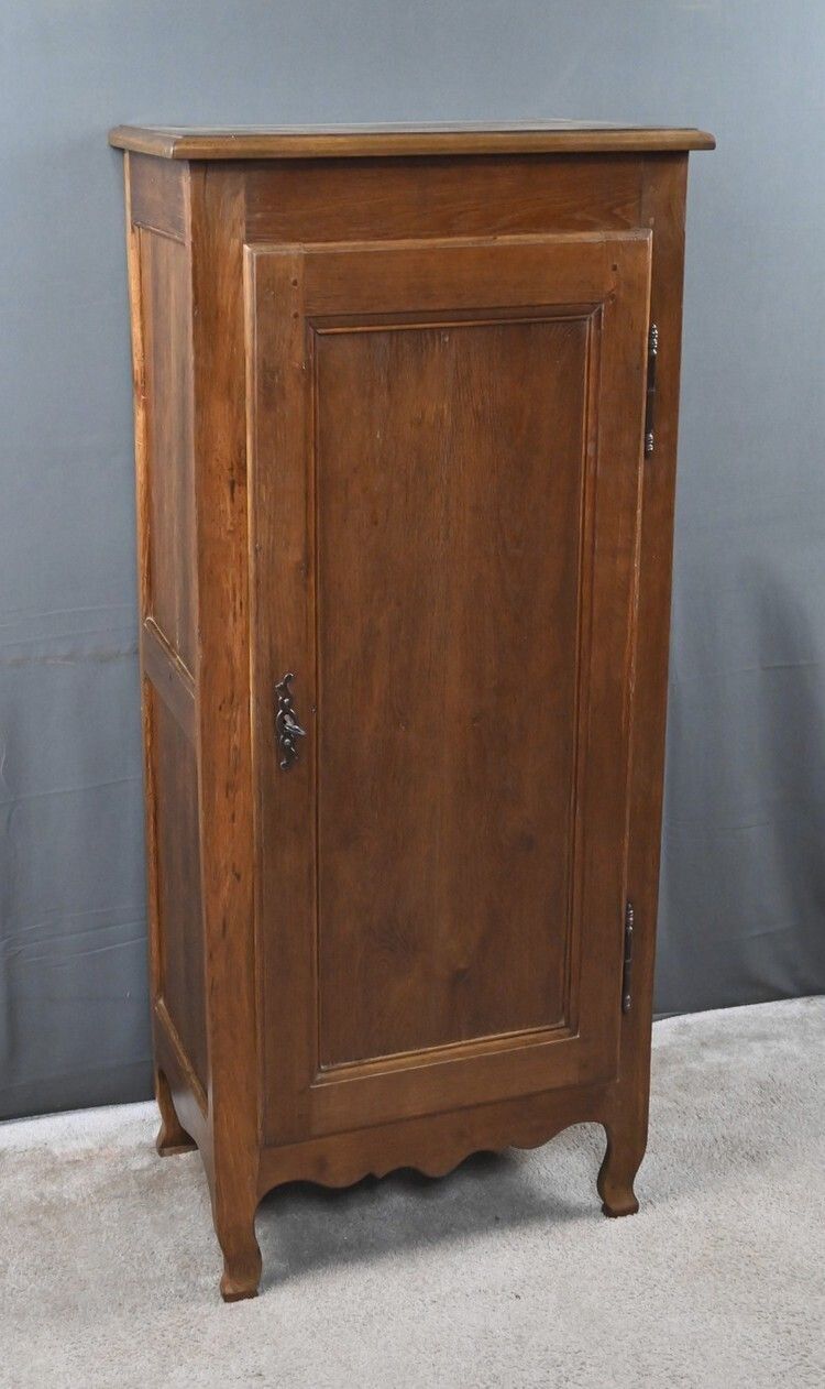 photo vintage Standing Man Regional Figure In Solid Oak – Part 2, 19th Century