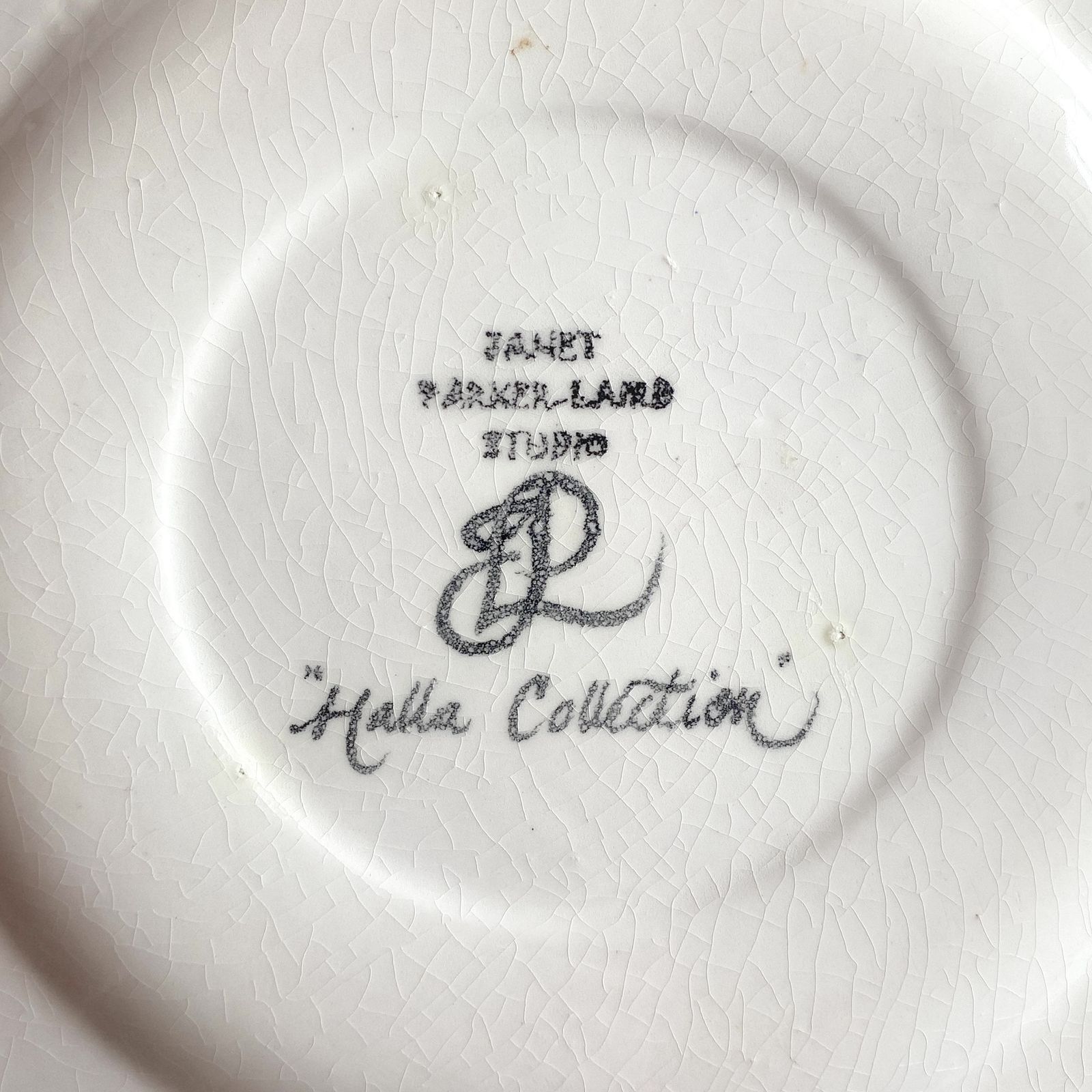 Janet Parker Laird Studio Pottery Halla Collection Charger 13", Poole Pottery Delphis Artist photo vinterior