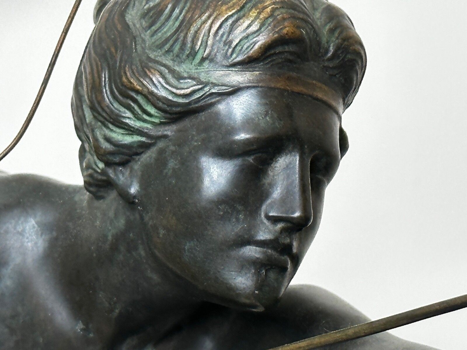 photo vintage Art Deco bronzen sculptuur, klassieke mythologie, Diana de Jageres, gesigneerd door Rudolph Henn