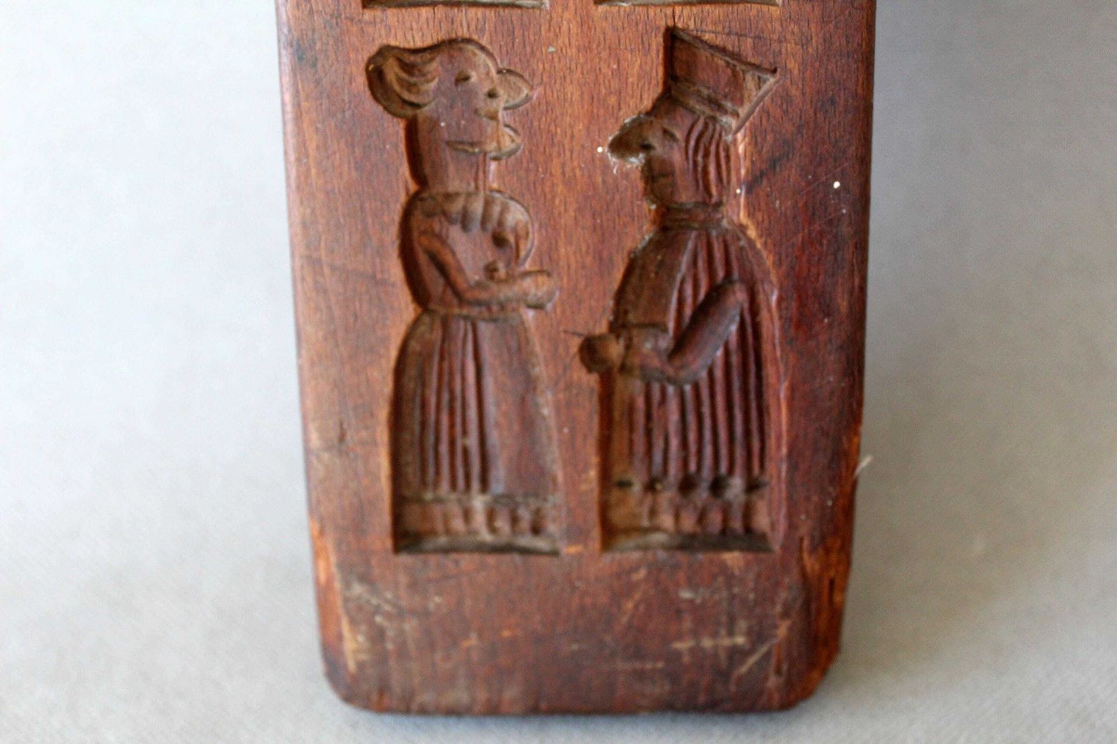 Tall Antique Hand Carved Gingerbread Springerle Mold, Speculoos Cookie Mold, Couple, Man And Lady, Traditional Clothing, Kitchenalia 45 Cm photo vintage