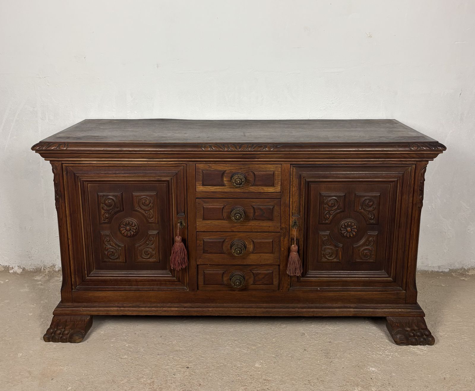 Spaans Renaissance-stijl Eiken Laag Dressoir, Begin 20e Eeuw, Met Gesneden Paneel photo furniture