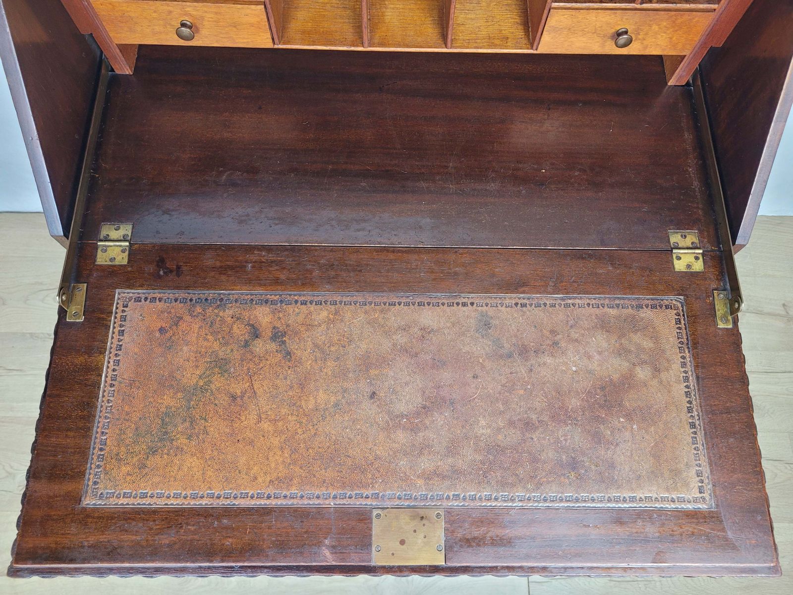 photo furniture Vintage Writing Bureau Desk Key Lockable Drawers Leather 1930