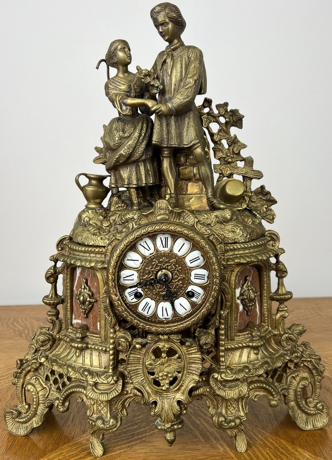 Clock Vintage Brass Figurine Mantel Clock Ornate Decorative Table Clock Lot 6054