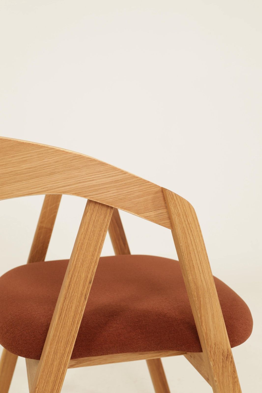 Set Of 6 Oak Chair – Natural Oak & Terracota Upholstery Mid Century Design photo vintage