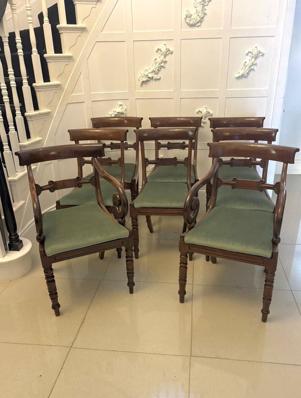 Antique 19th Century Mahogany Set Of 8 Dining Chairs With Scroll Arm Carvers