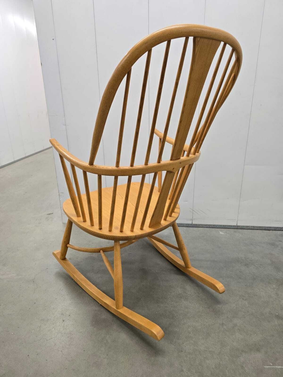 Ercol Windsor Chairmakers Rocking Chair photo vinterior