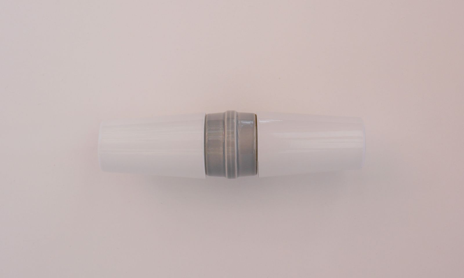 Verlichting Grote mid-century modern lichtgrijze badkamerlamp van Sigvard Bernadotte photo
