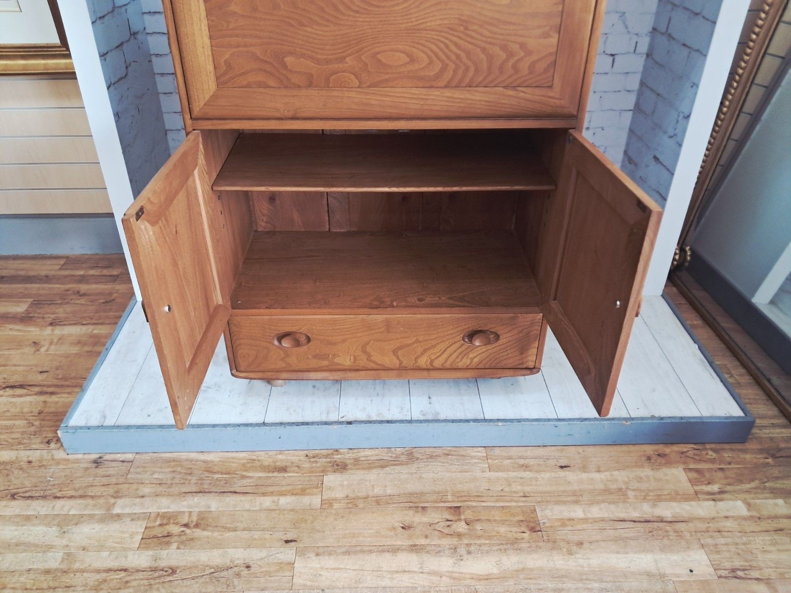 photo vintage Mid Century Ercol Drinks Cabinet Writing Bureau Laptop Desk Workstation Elm