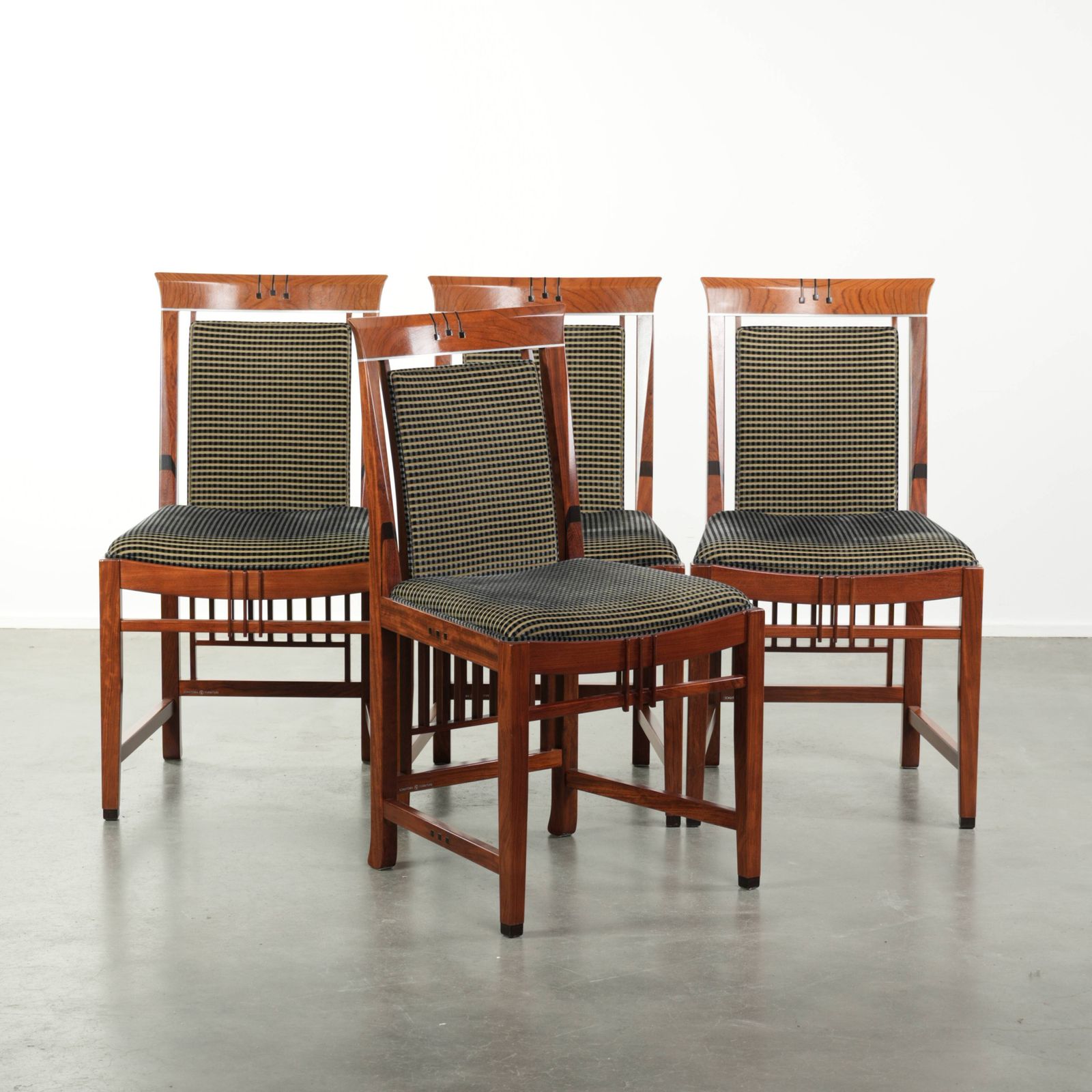 Set Of 4 Beautiful Art Deco Design Schuitema Dining Chairs With Wooden Frame And Luxurious Fabric Upholstery From The Decoforma Series.
