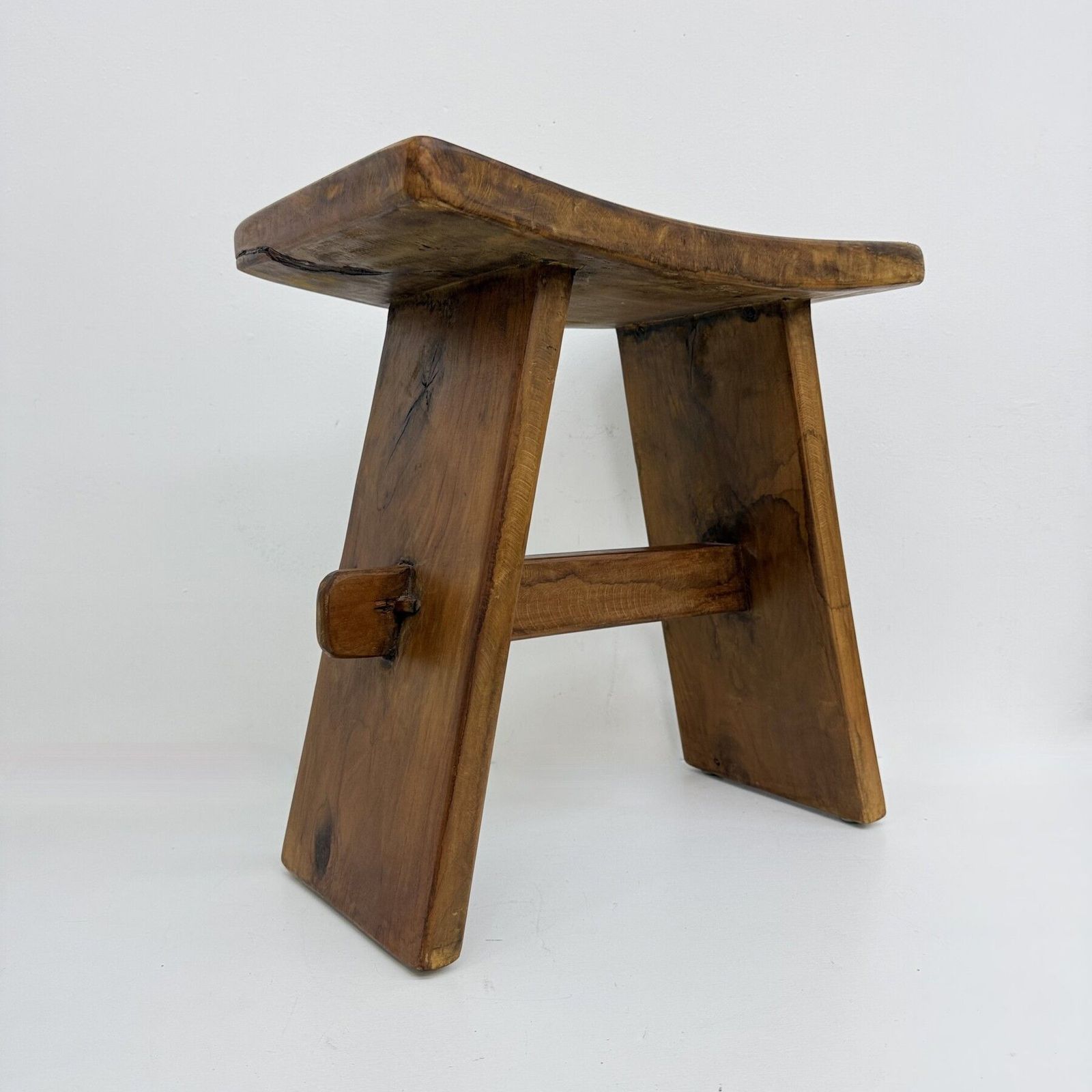 Tabouret en bois massif de style Brutalist Japandi, années 1970 photo for sale