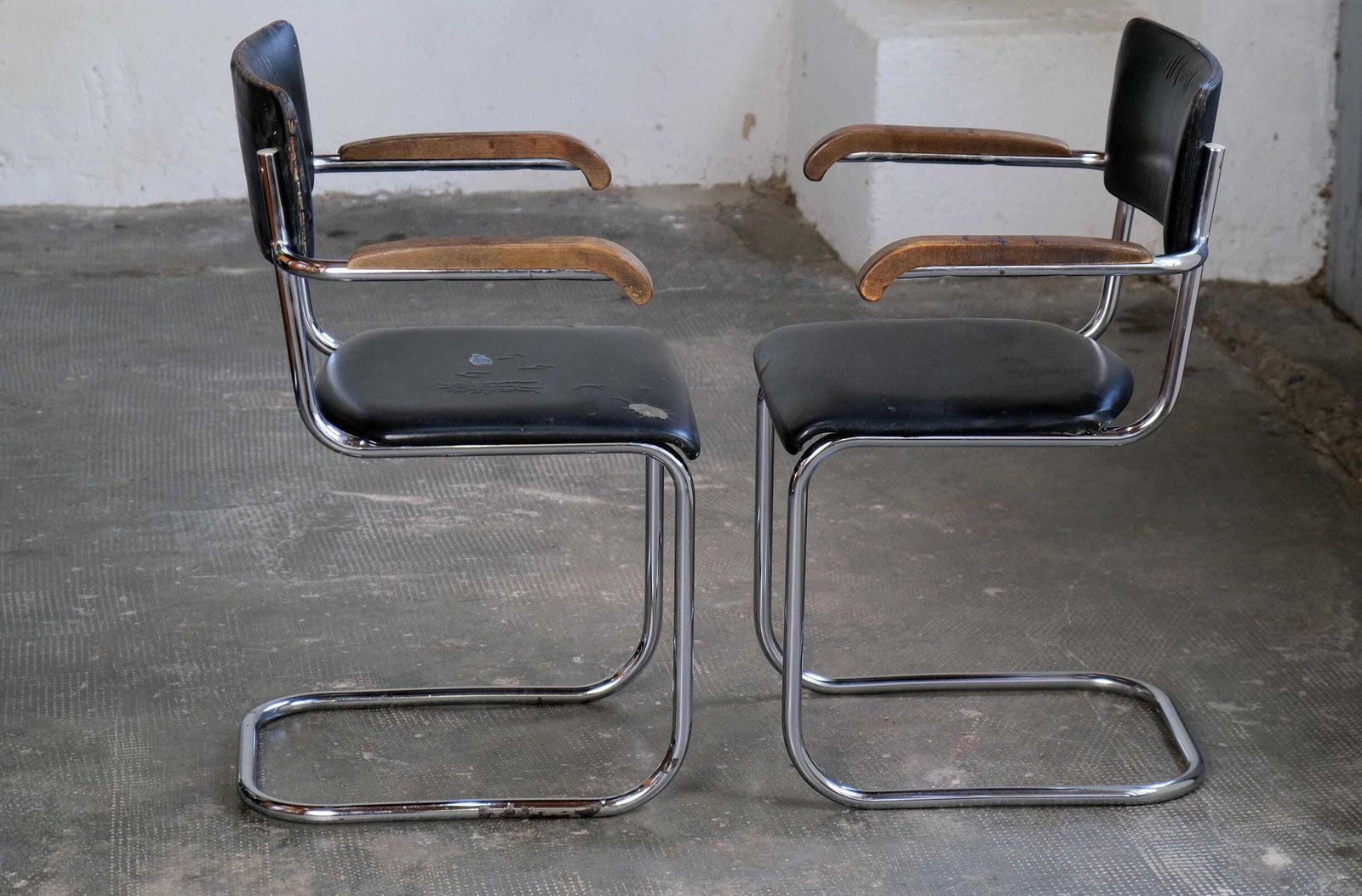 1 Of 2 Bauhaus Cantilever Armchair Mart Stam S 43 photo Furniture