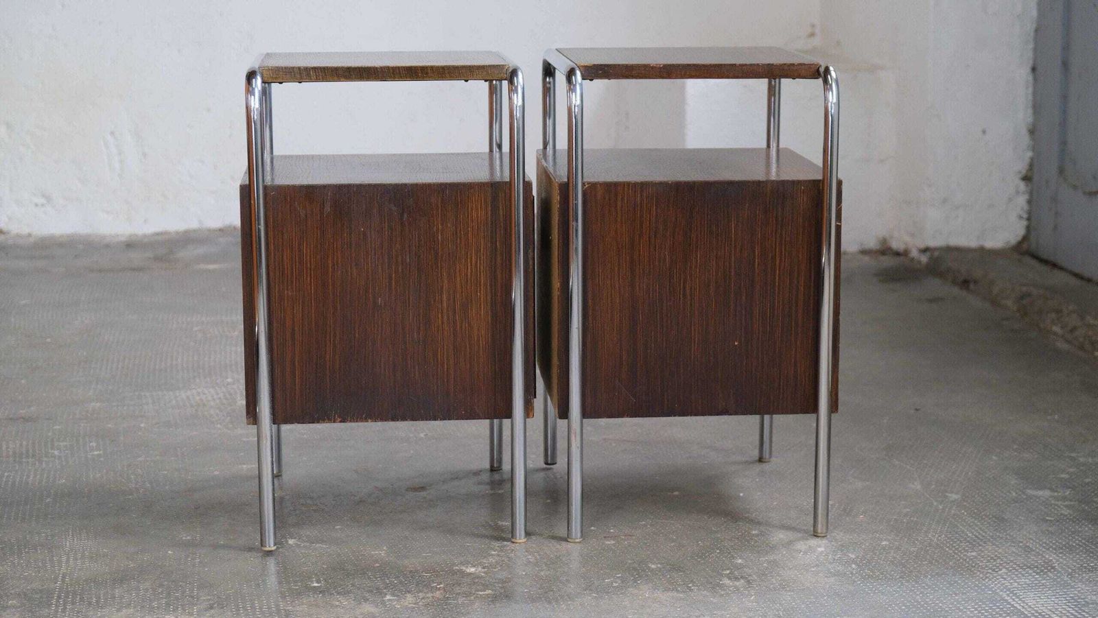 1 Of 2 Bauhaus Bedside Tables In Dark Brown photo 478.0