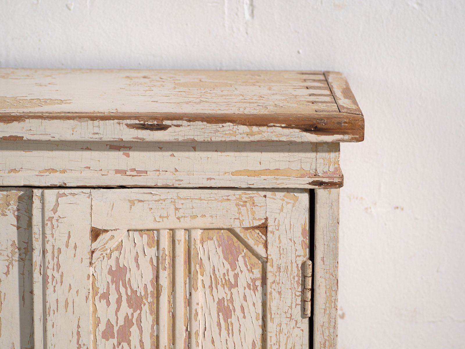Antique Distressed Cabinet In Pine Wood – Central Europe, Circa 1900 photo vinterior