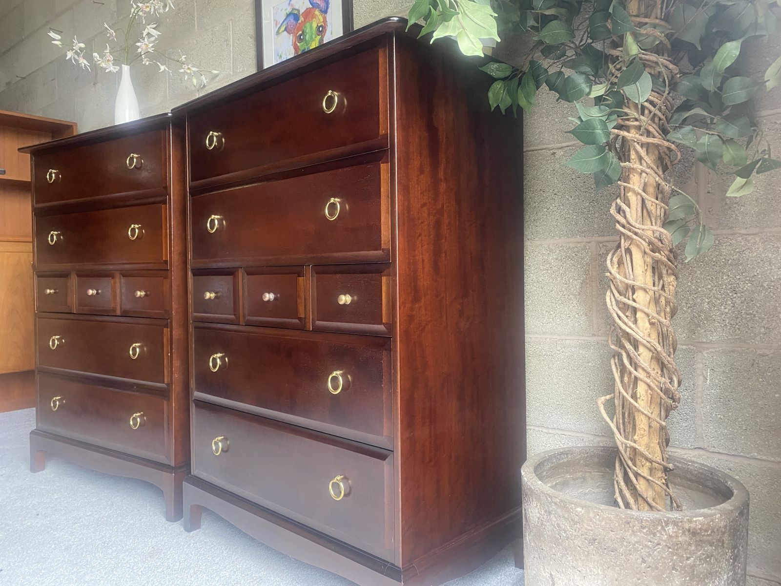 A Handsome Matching Pair Of Vintage Stag Minstrel Tallboy Chests, photo vintage