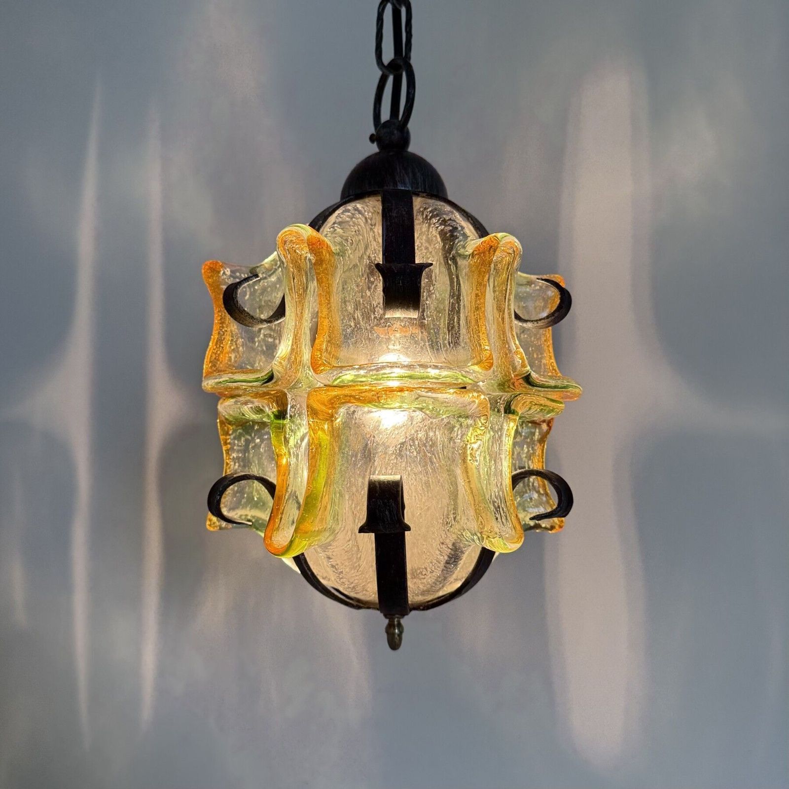 Brutalistische hanglamp van glas en ijzer, jaren 1970 photo for sale