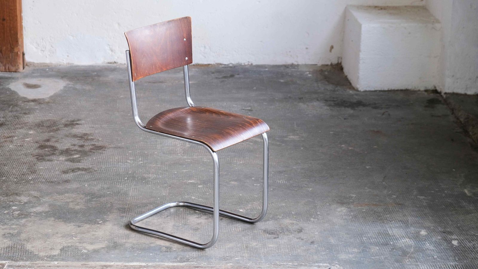 Bauhaus Cantilever Chair After Mart Stam, Dark Brown