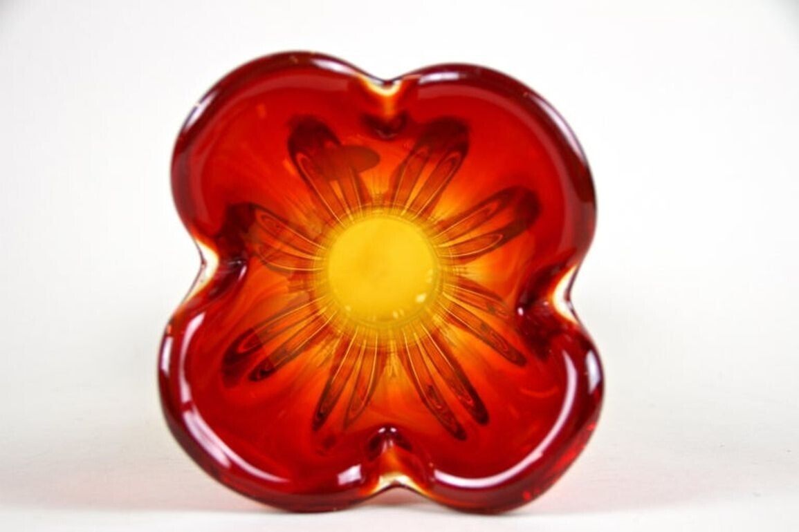 photo vintage 20th Century Murano Glass Vase, Mid Century   Red / Orange, It Ca. 1960/70