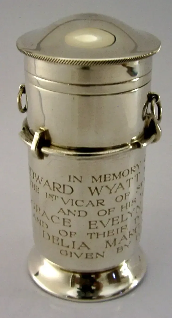 Sterling Zilveren Wafer Pyx Box Holy Water Jar Communion Set 1961 Religious Oxford photo for sale