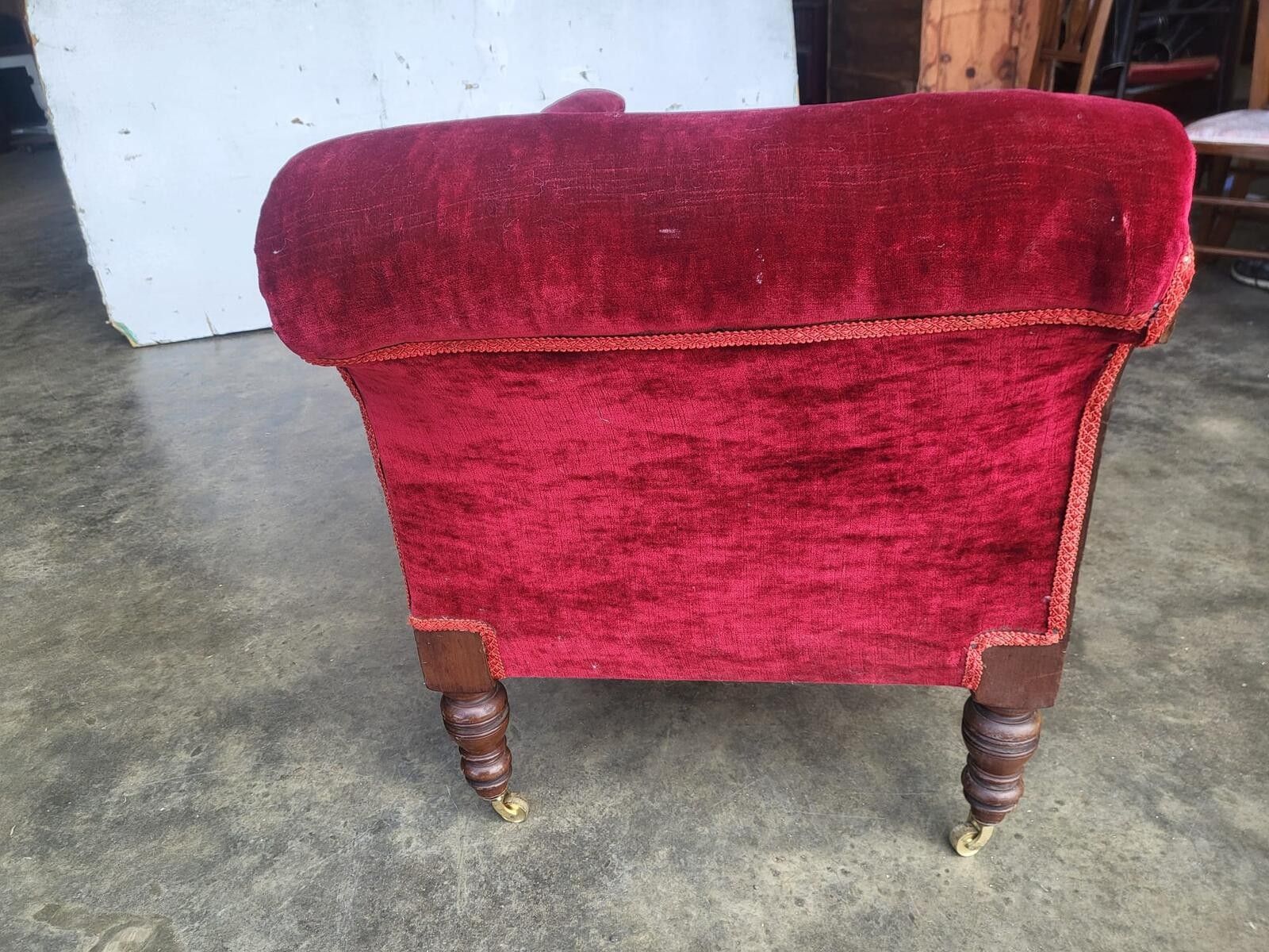Antique Victorian Red Chaise Longue Sofa Turned Legs Castors photo 395.0