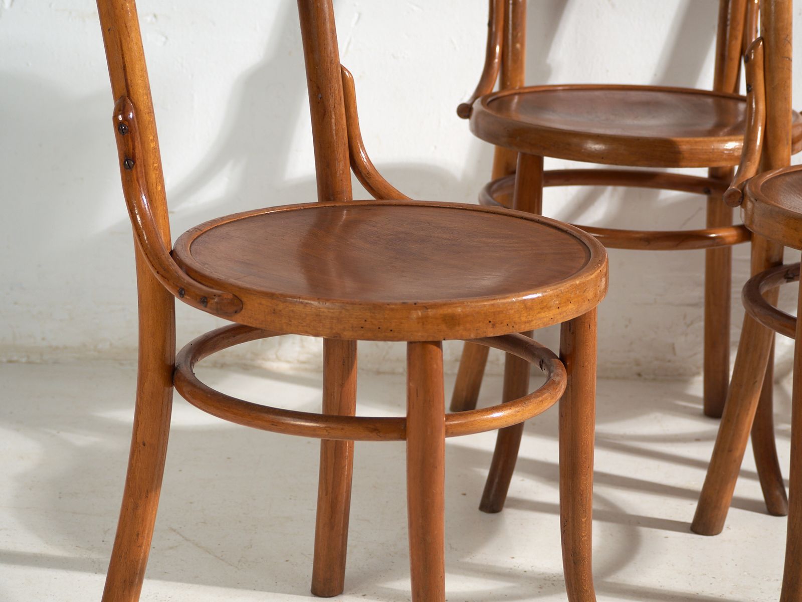 Antique Set Of 4 Viennese Café Bentwood Chairs With Decorative Back Panel – Central Europe, Circa 1900 photo furniture