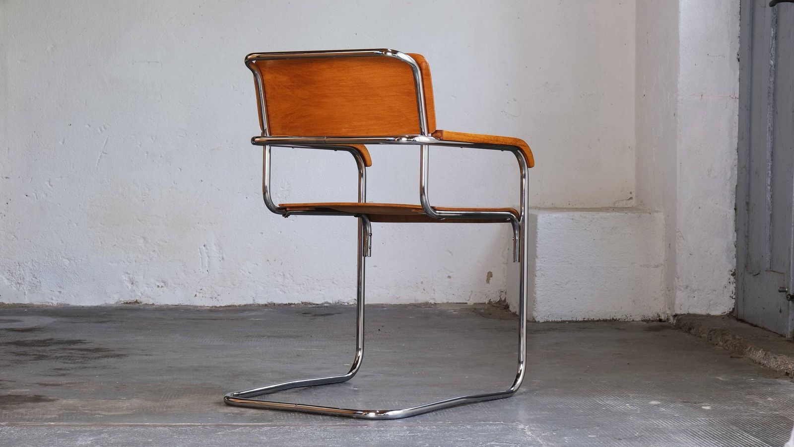 Bauhaus Cantilever Chair, Model B34 By Marcel Breuer photo vinterior
