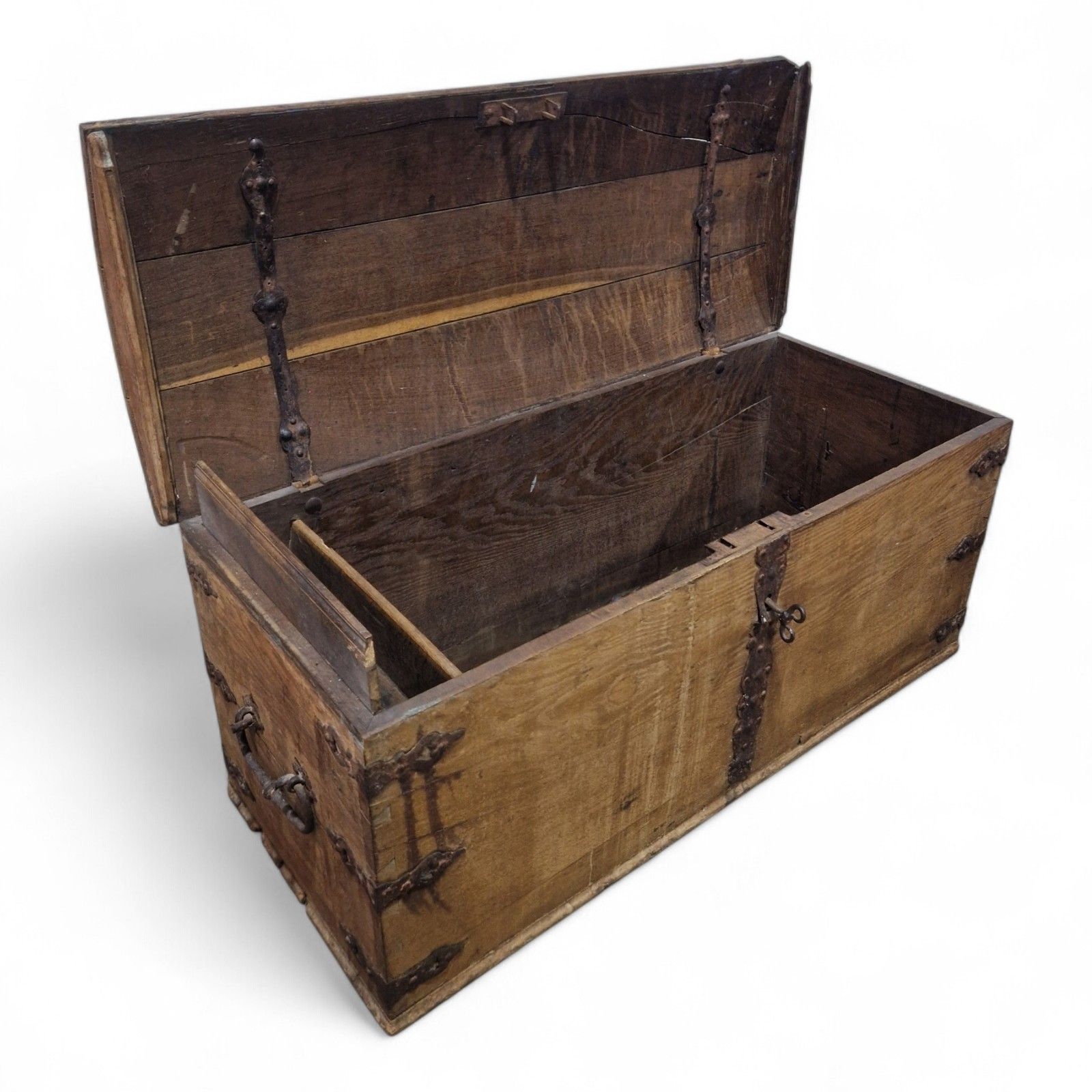 photo vinterior Continental Wooden Storage Chest Dome Top Rustic Coffer Blanket Box Large