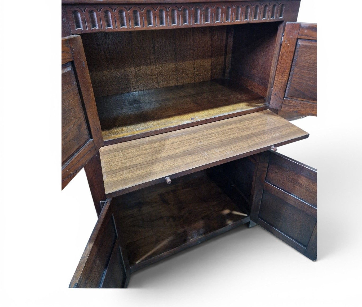 photo vinterior Carved Oak Drinks Cabinet Bar Cocktail Cupboard Drawers Slide Antique Style
