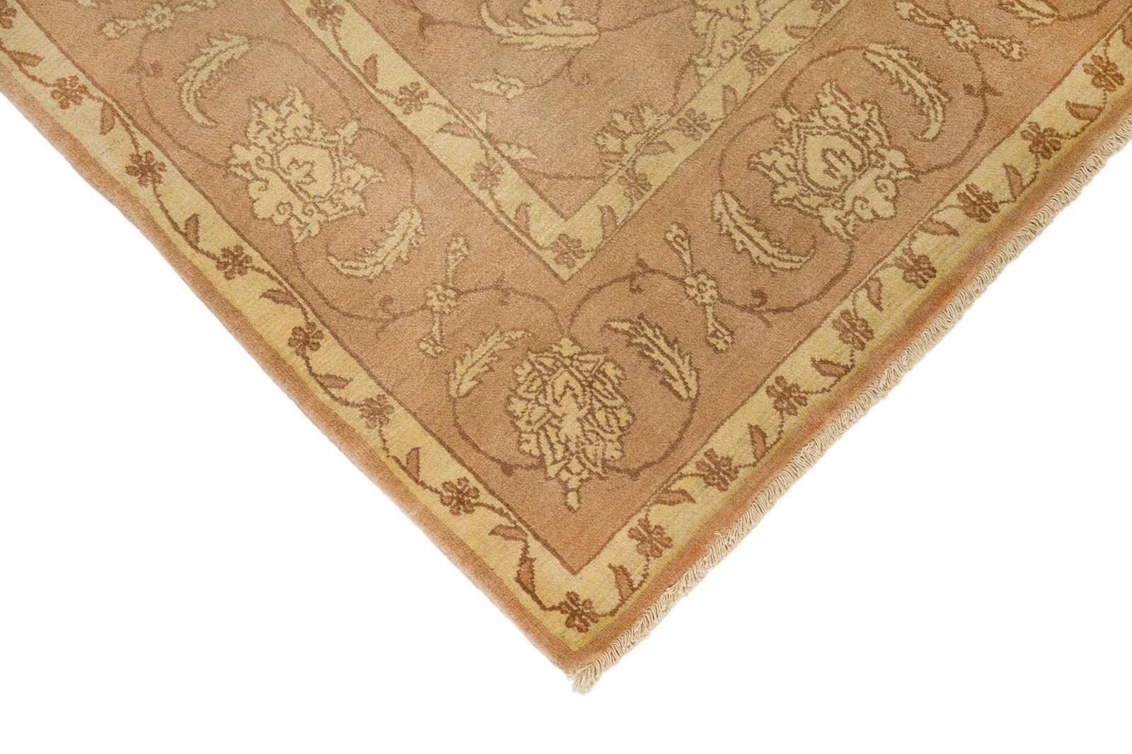 Modern Isfahan Rug, 315 × 202 Cm, Beige And Cream photo vinterior