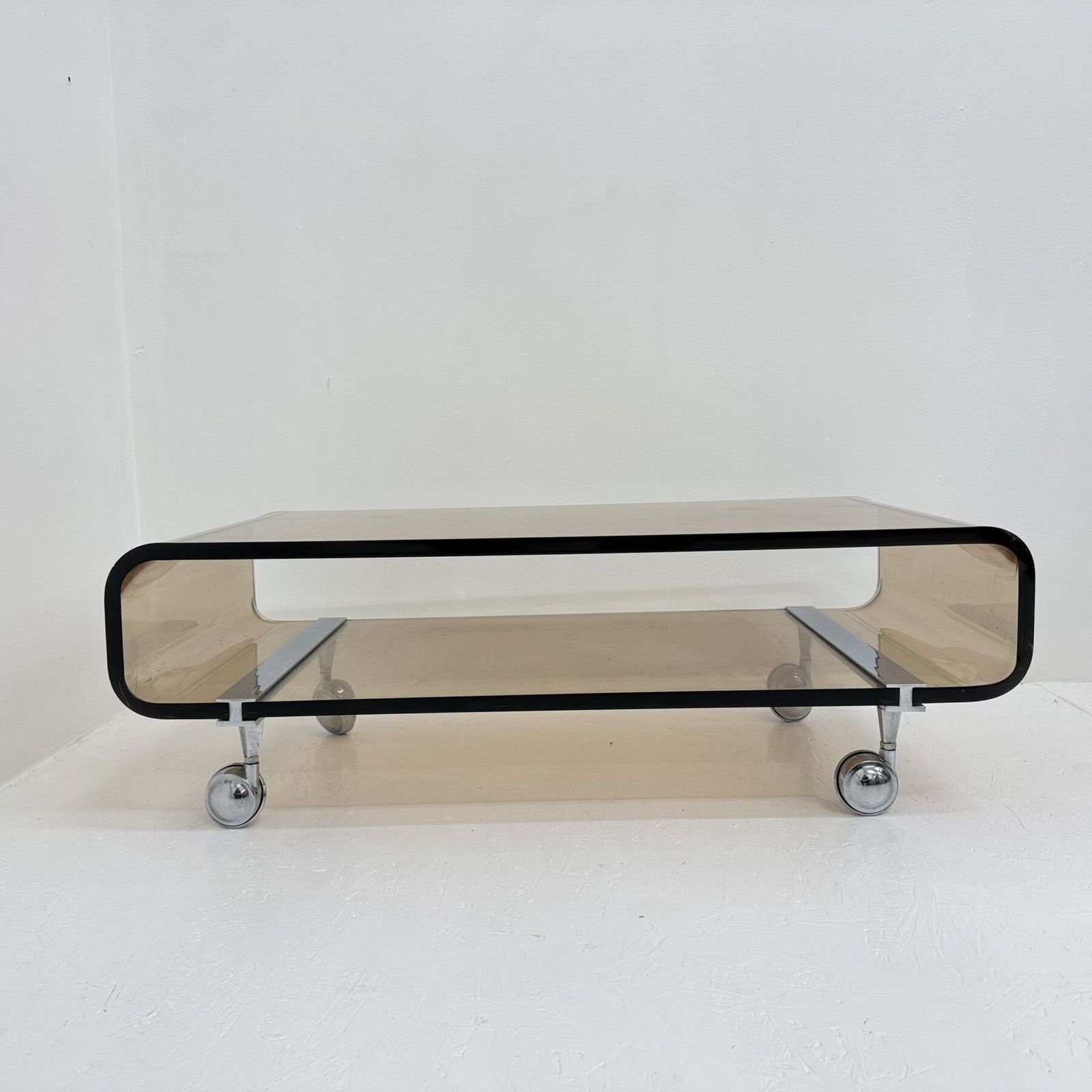 Mid Century Plexiglas Design Salontafel Van Michel Dumas Voor Roche Bobois, 1972 photo for sale