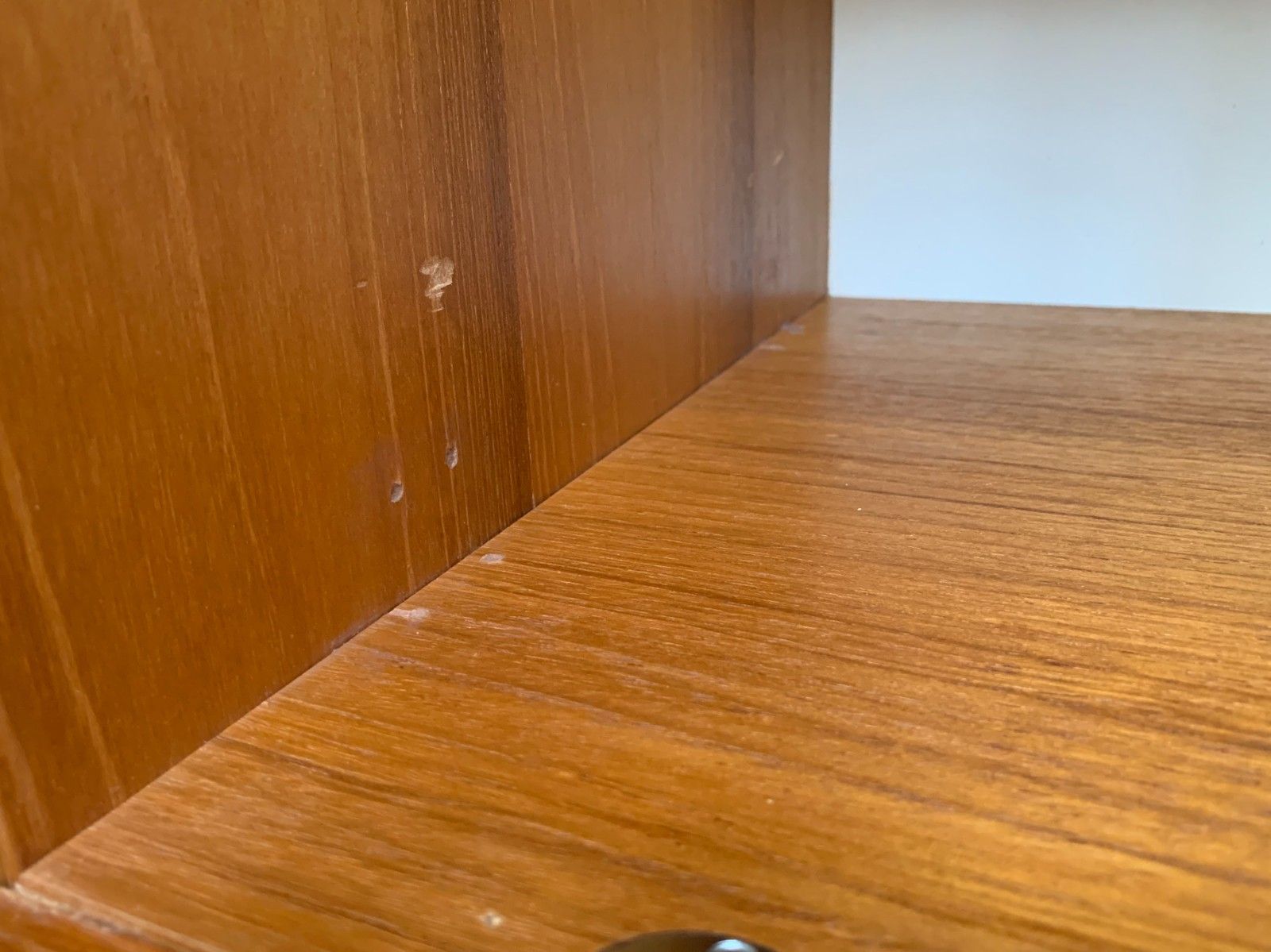 photo vintage Mid Century Teak Beaver & Tapley 33 Floating Bureau / Desk / Cabinet