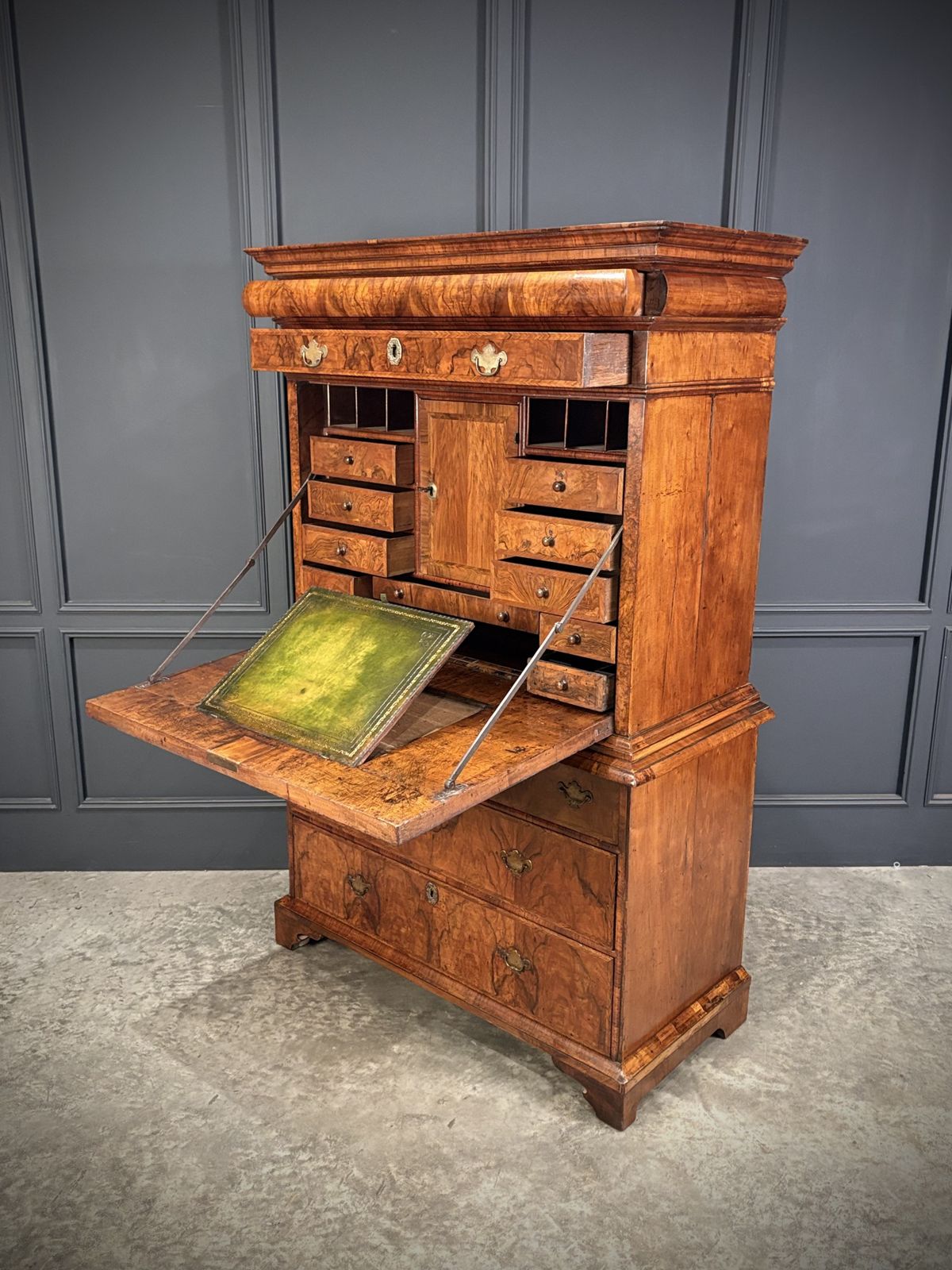 photo furniture Queen Anne Walnut Secretaire Chest / Escritoire
