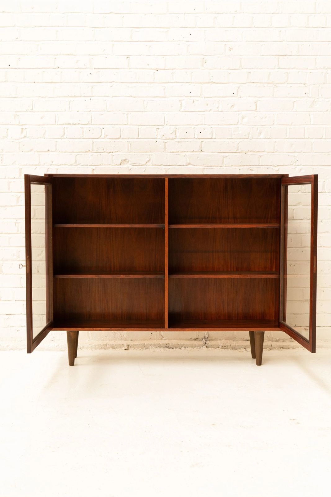 Poul Hundevad Rosewood & Glass Bookshelf photo 1000.0