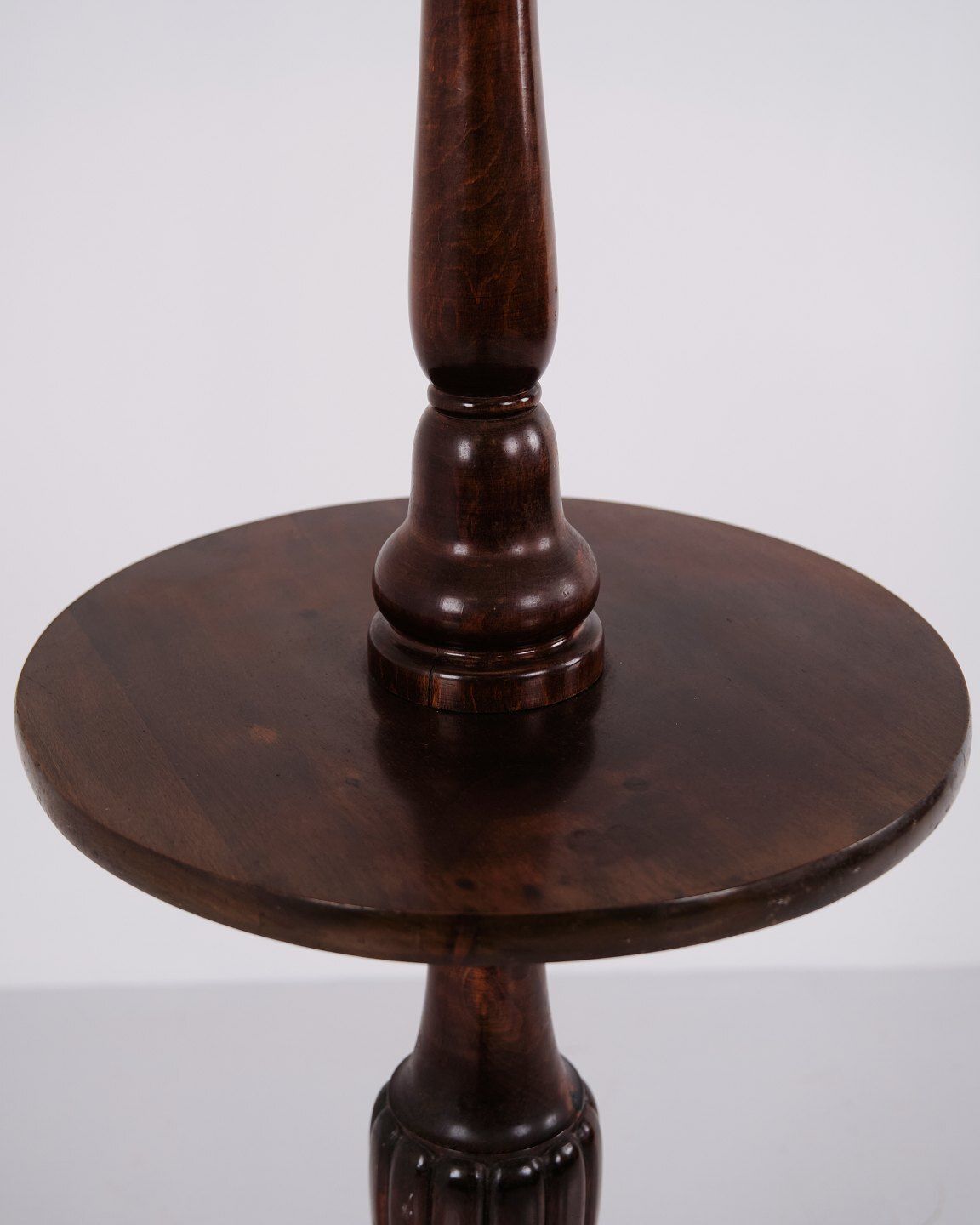 Original Mahogany Standard Lamp With Integrated Table And Lion Paw Feet From The 1880s photo 794.99