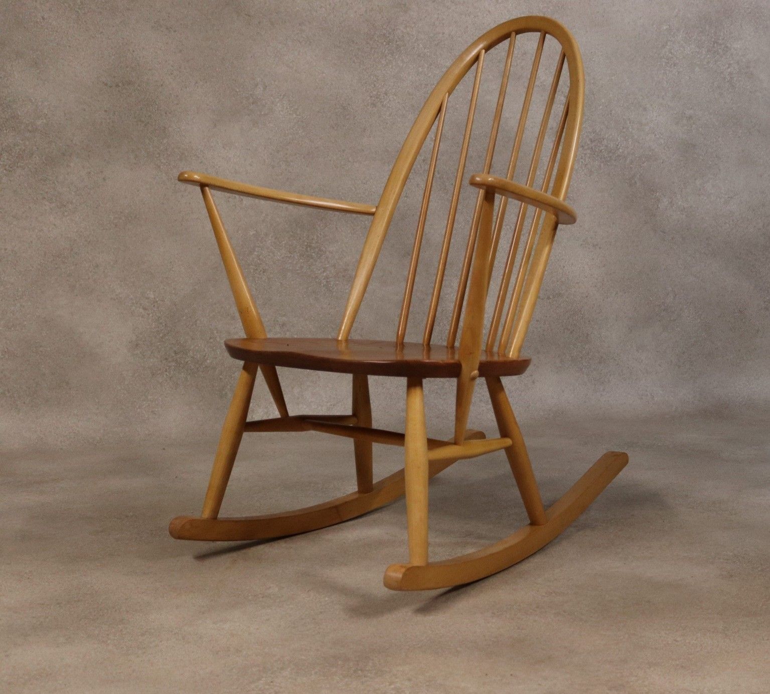 Vintage Ercol Windsor Quaker Rocking Chair Model 428 Blonde