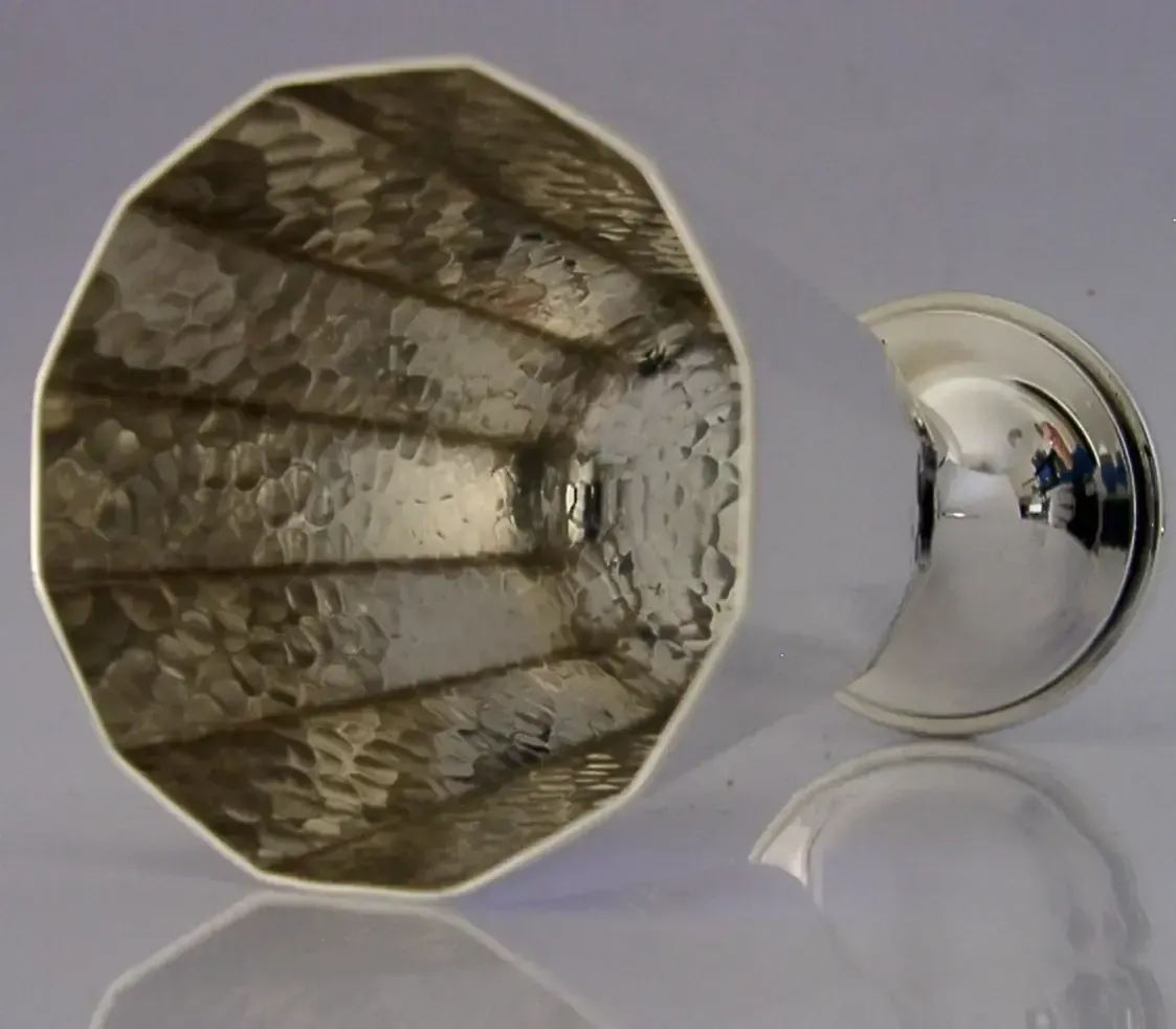 Calice gobelet en argent sterling suédois Eric Lofman, Arts & Crafts, 1985, 96 g