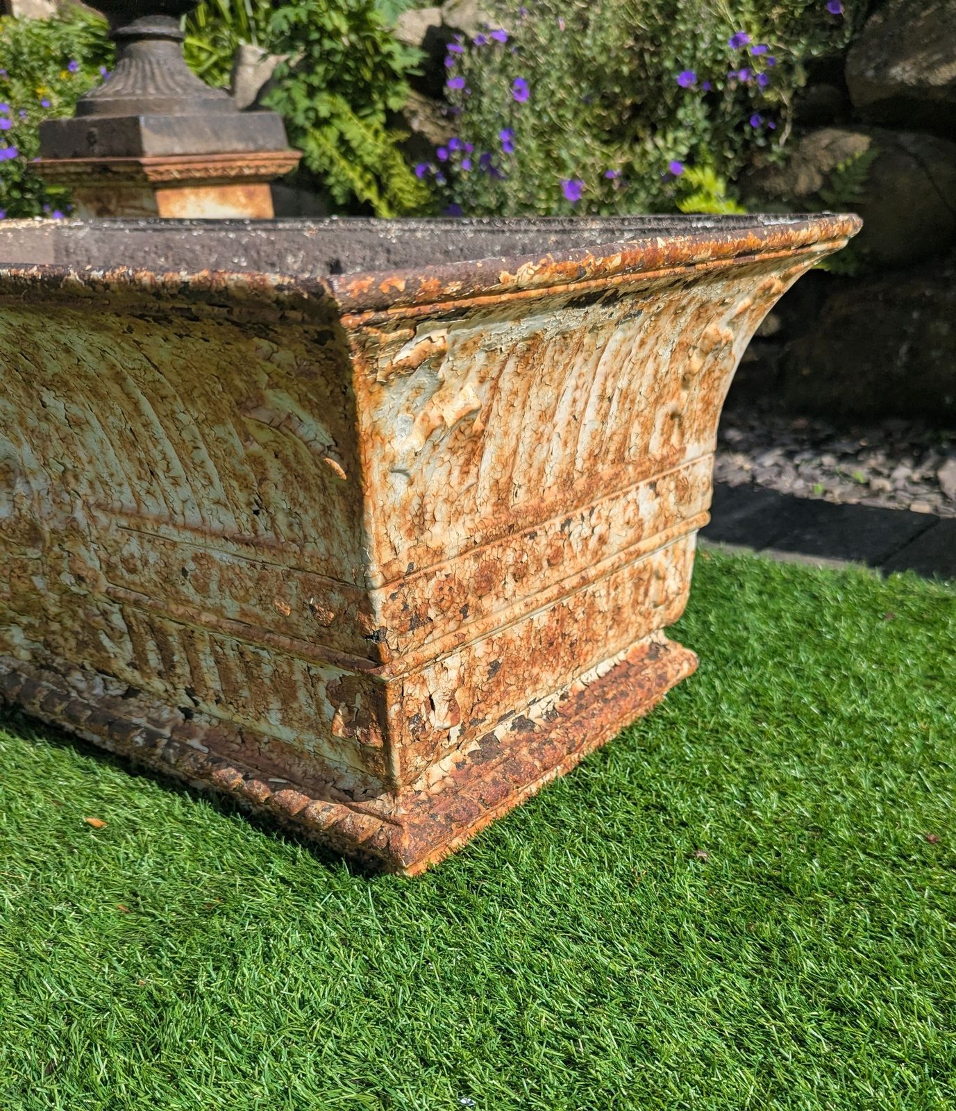 Victorian Antique Iron Wreath Fluted Garden Planter Delivery Available 0324. photo 495.0