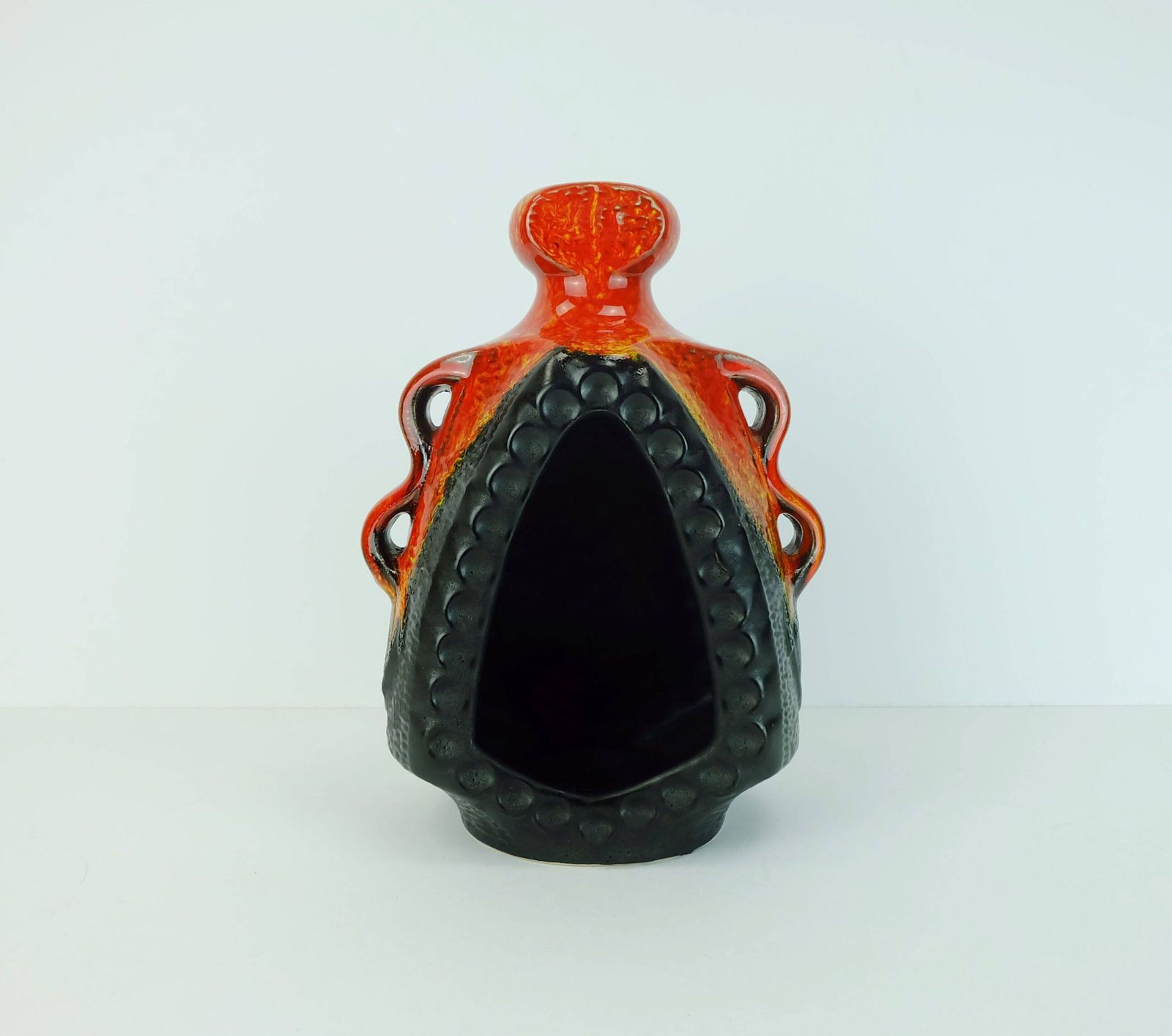 Bougeoir Bay Ceramic modèle n° 319 25, orange et noir photo furniture