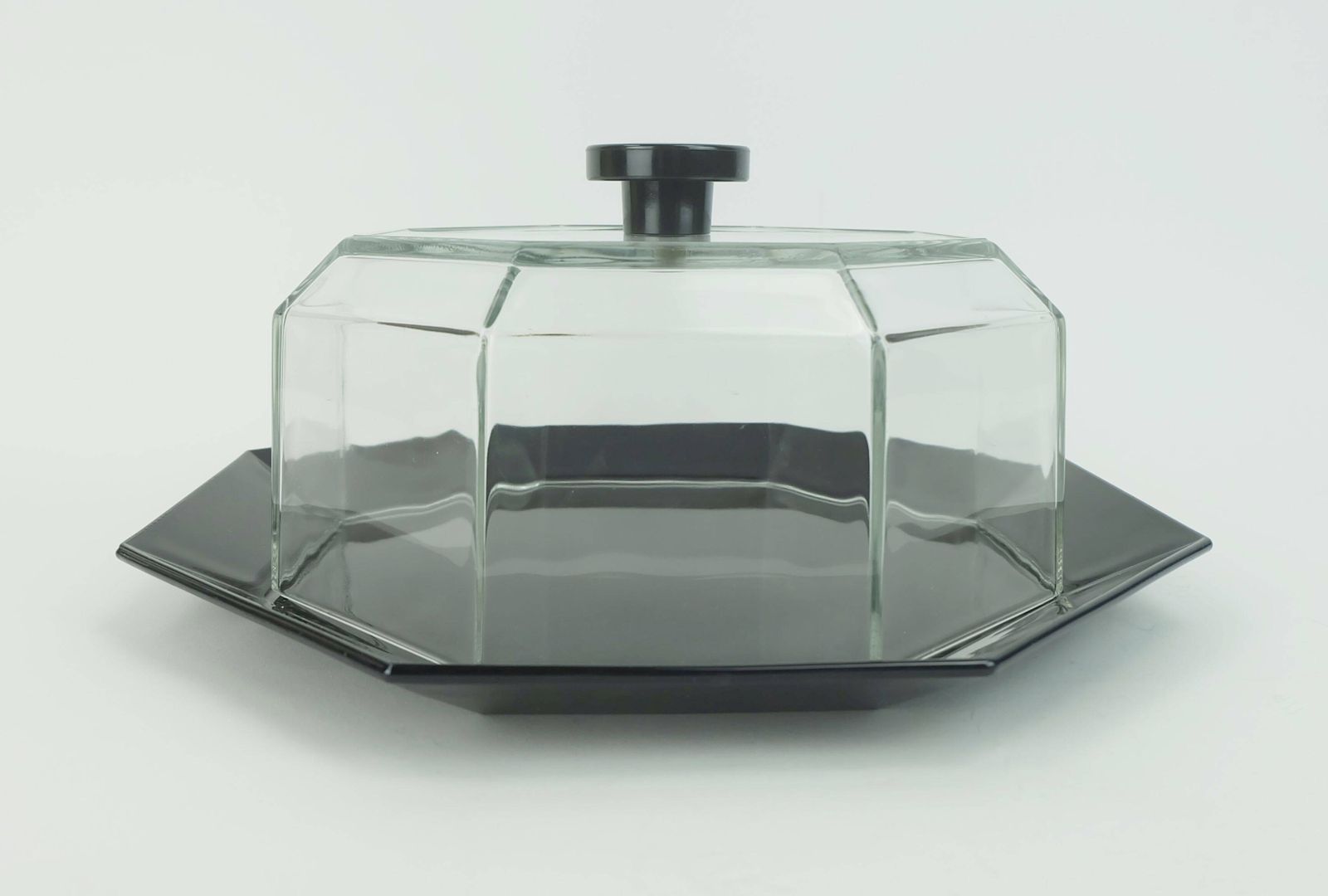 Arcoroc Octime Taartschaal Met Zwarte En Heldere Glazen Stolp Of Kaasstolp photo for sale