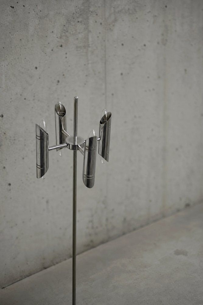 Mid-Century Italiaans Modern Space Age Chromen Vloerlamp, jaren 1960 photo vinterior