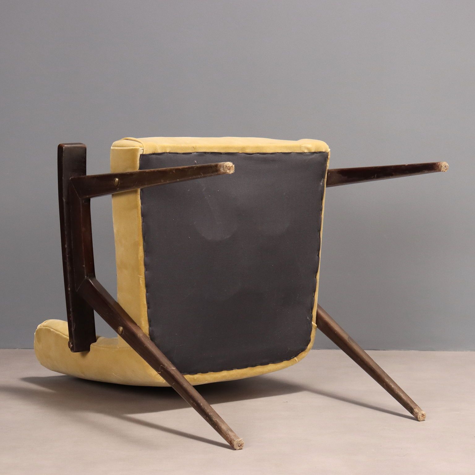 photo furniture Vintage Armchair Fabric Foam Wood Design Italy 1960s