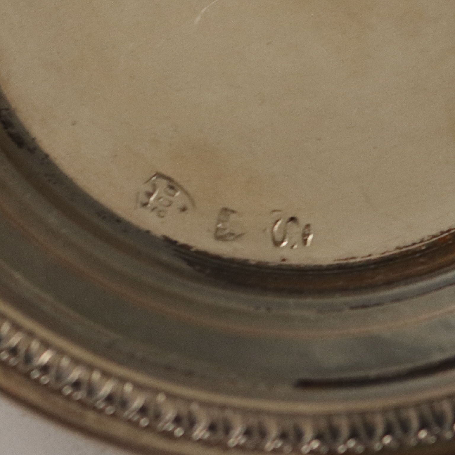 photo furniture Tasses à café d'époque en porcelaine et argent, manufacture Heinrich, années 1900