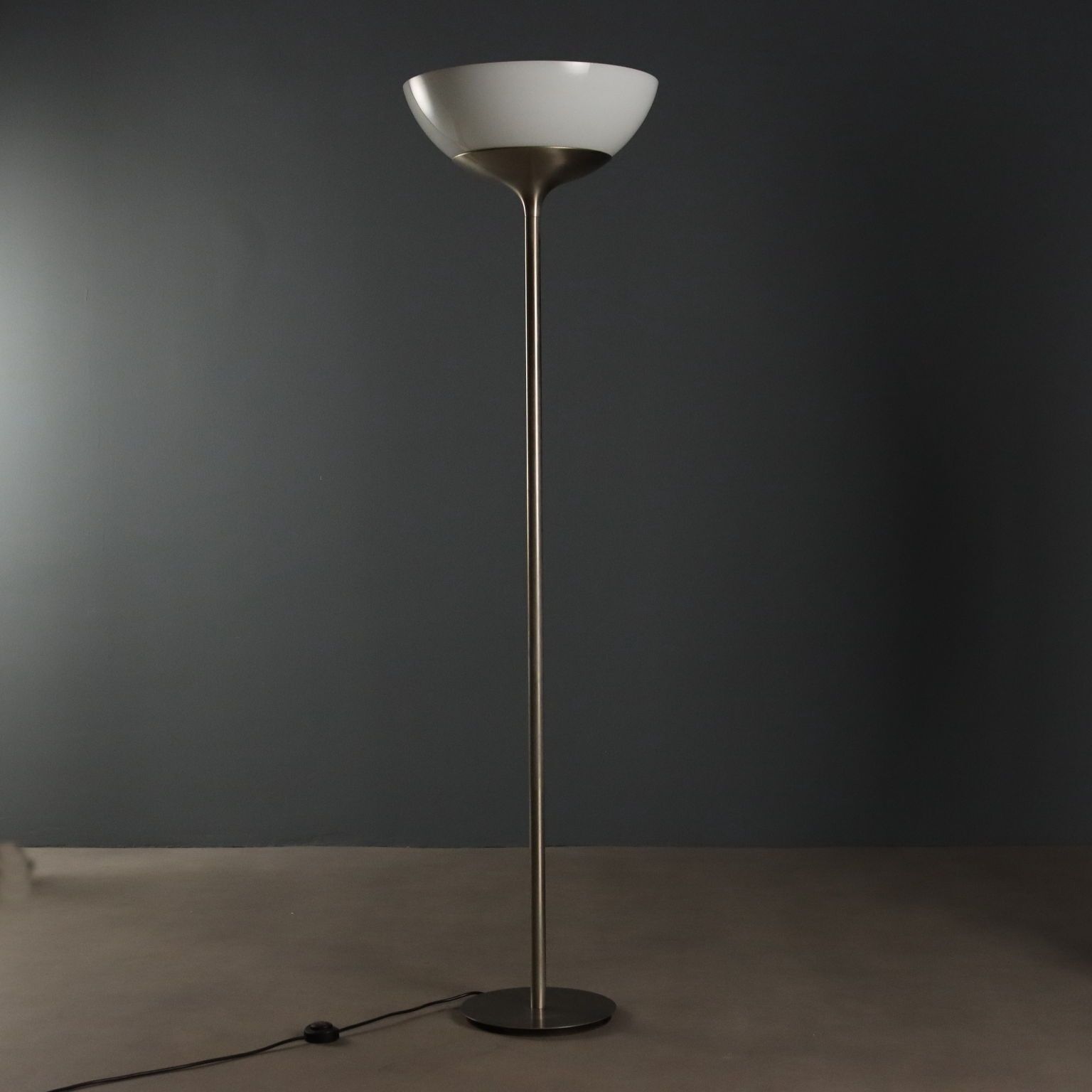 Artemide Aminta Lamp Metaal Wit Glas Design Italië jaren 1970 photo vinterior