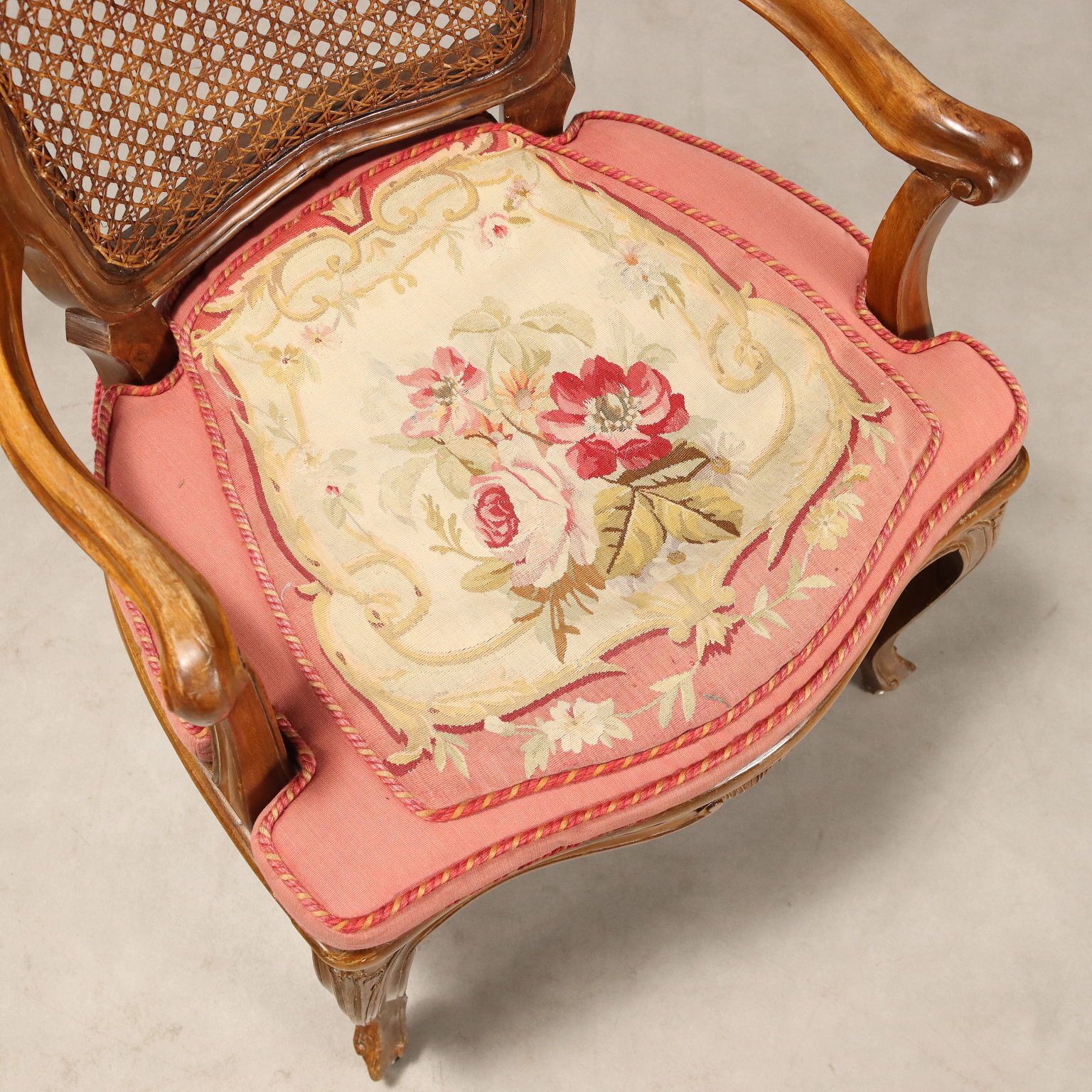 Fauteuils de style baroque en noyer et tissu, XIXe siècle photo buy