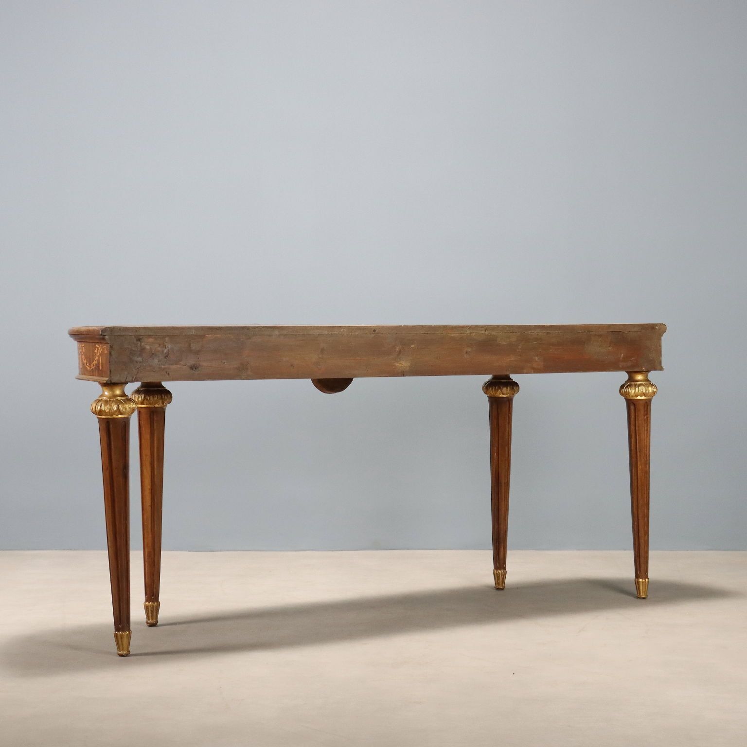photo for sale Console de style néoclassique en noyer et érable, Italie, début du XXe siècle